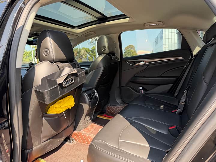 Фото 5 - Buick LaCrosse