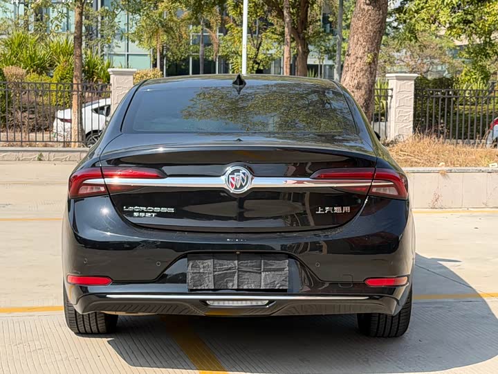 Фото 8 - Buick LaCrosse