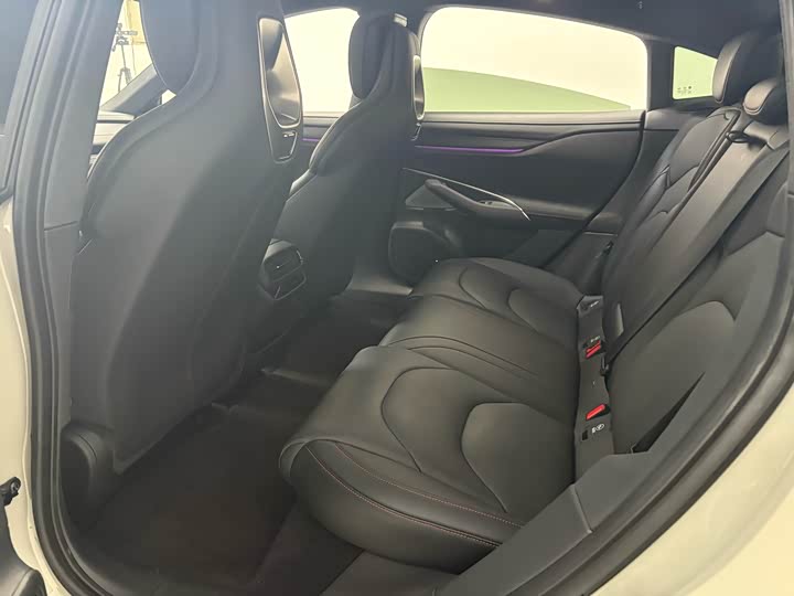 Фото 8 - Xiaomi SU7