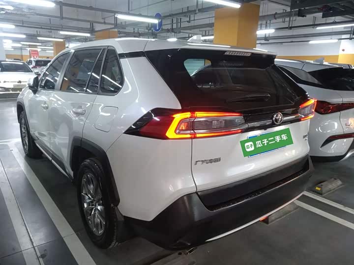 Фото 5 - Toyota Wildlander