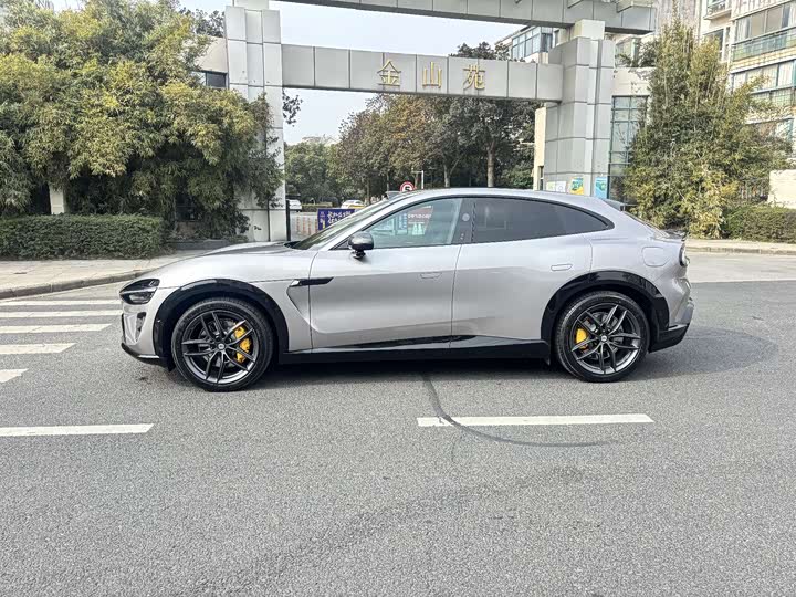 Фото 3 - Xiaomi YU7