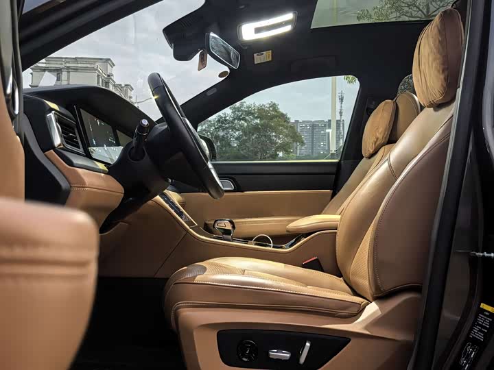 Фото 5 - LiXiang One