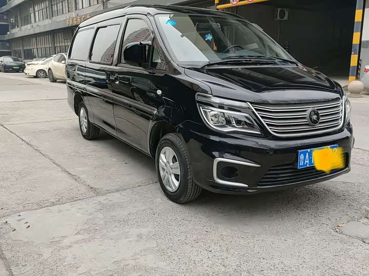 Фото 3 - Dongfeng Forthing Lingzhi M5