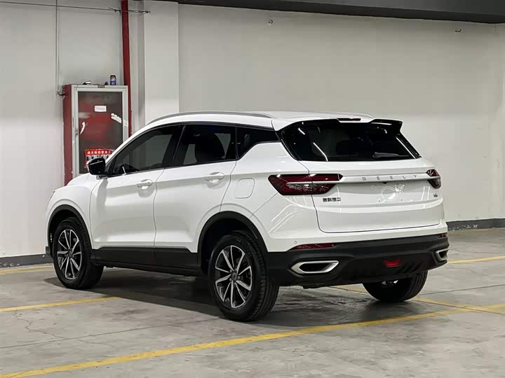 Фото 4 - Geely Coolray