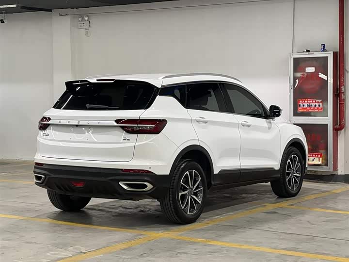 Фото 5 - Geely Coolray