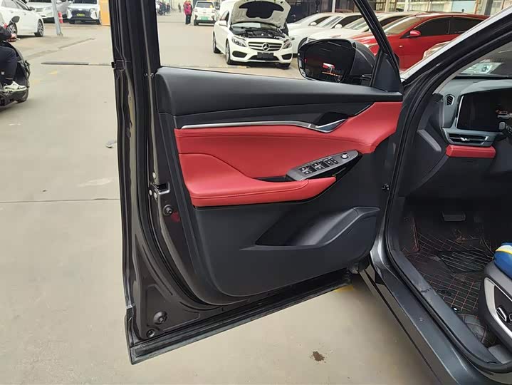 Фото 7 - Changan CS75 Plus