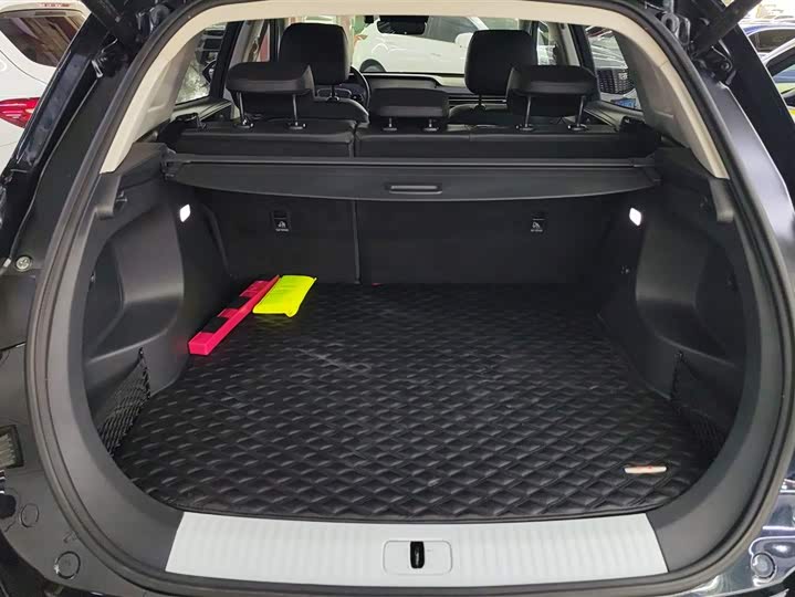 Фото 4 - Hongqi HS5