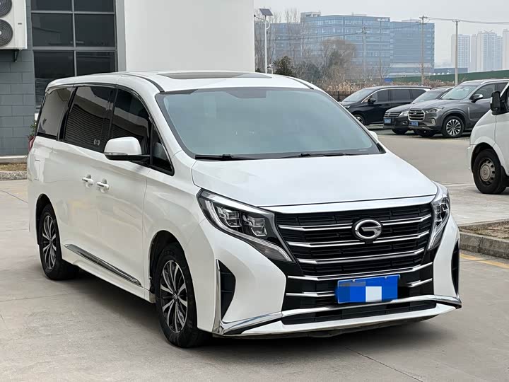 Фото 2 - GAC Trumpchi M8