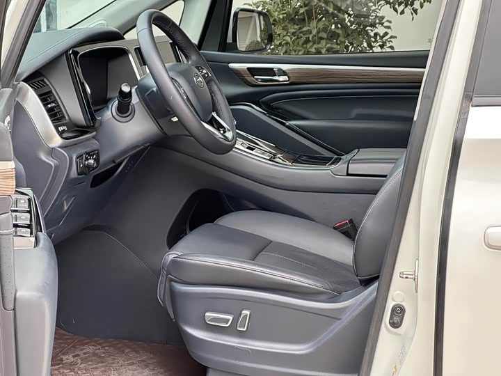 Фото 6 - GAC Trumpchi M8