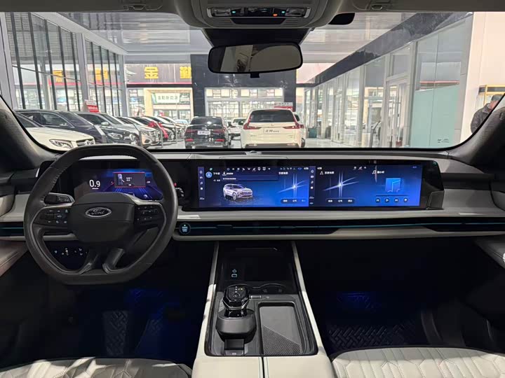 Фото 8 - Ford Edge