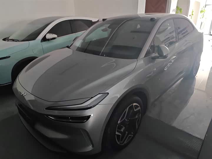 Фото 1 - Nio Onvo L60