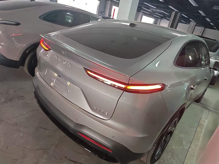 Фото 7 - Nio Onvo L60