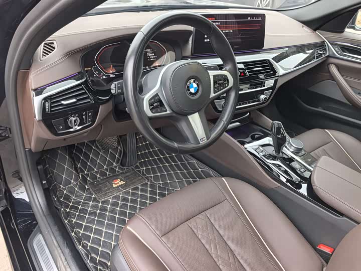 Фото 9 - BMW 5 Series