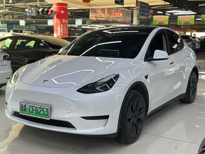 Фото 1 - Tesla Model Y
