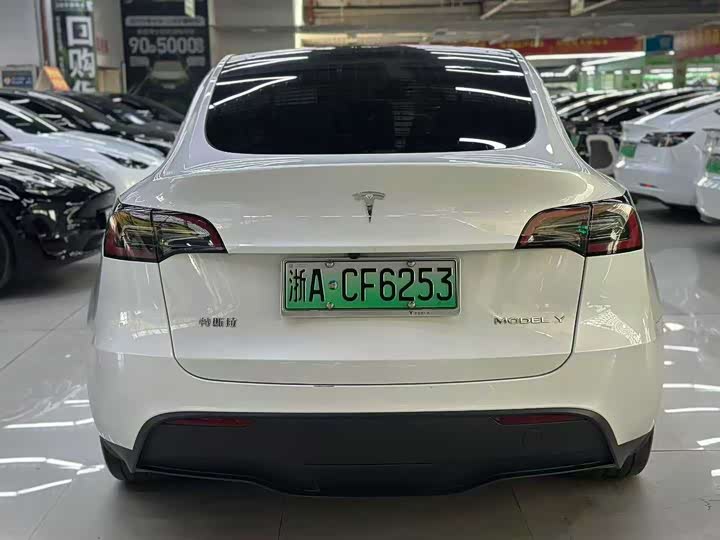 Фото 9 - Tesla Model Y