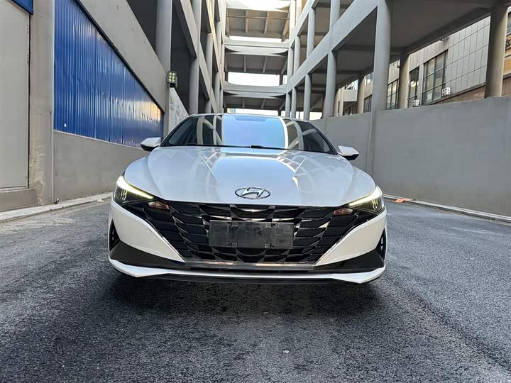 Фото 2 - Hyundai Elantra N line