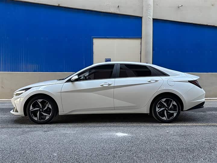 Фото 3 - Hyundai Elantra N line