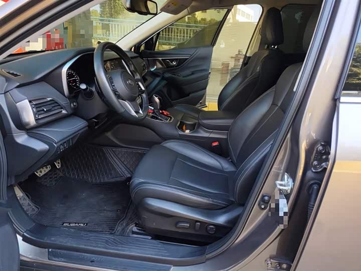 Фото 8 - Subaru Outback