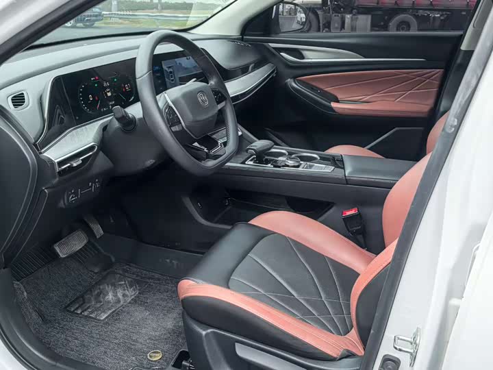 Фото 4 - Changan Eado Plus