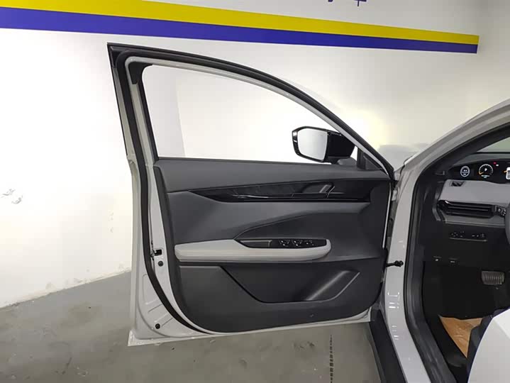 Фото 7 - Changan UNI-V