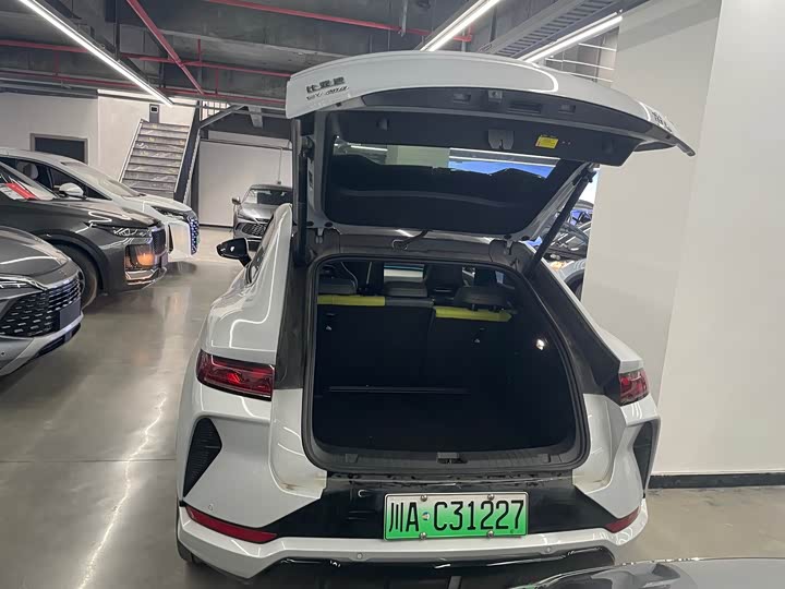 Фото 4 - BYD Song L