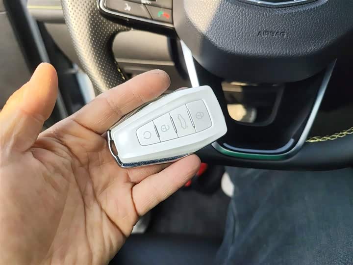 Фото 9 - Geely Preface