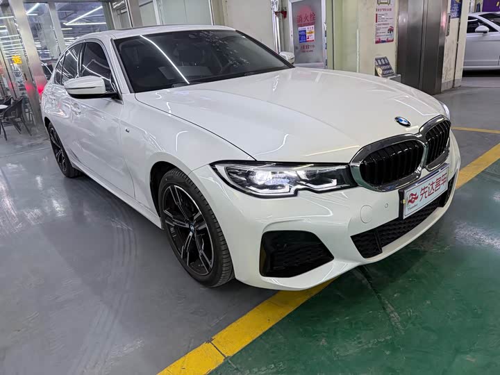 Фото 2 - BMW 3 Series