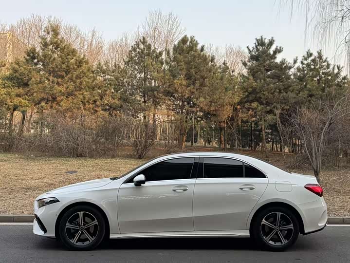 Фото 3 - Mercedes-Benz A-Class