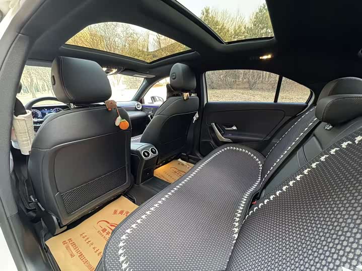 Фото 8 - Mercedes-Benz A-Class