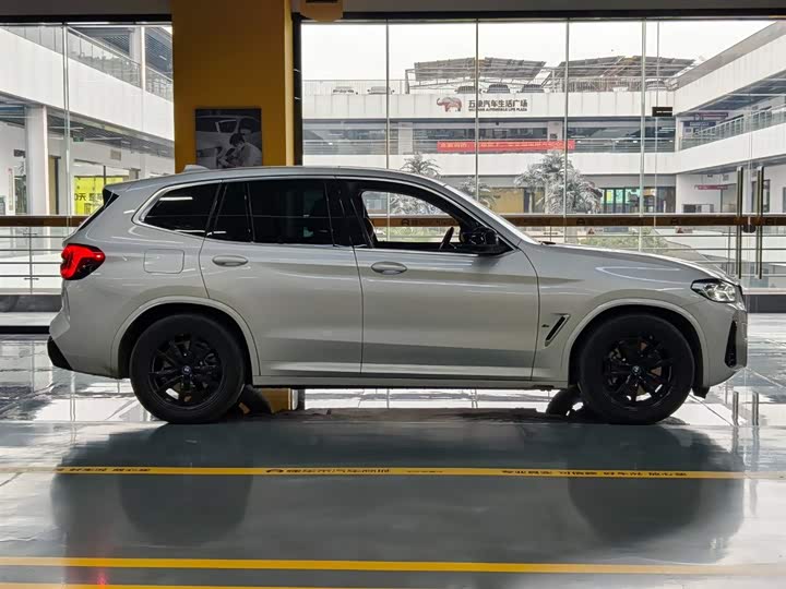Фото 4 - BMW iX3