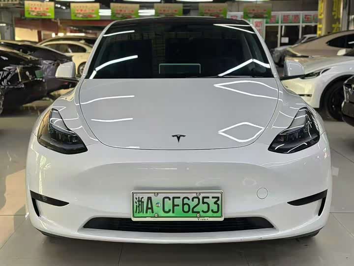 Фото 2 - Tesla Model Y