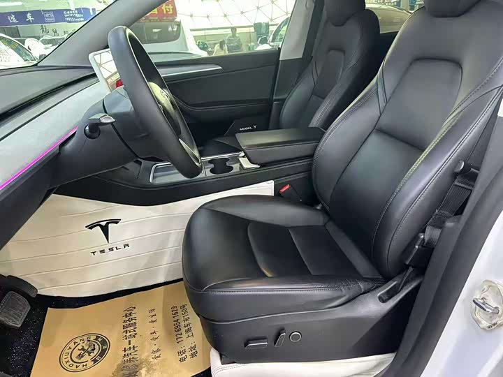 Фото 4 - Tesla Model Y