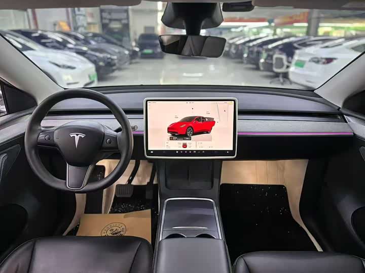 Фото 6 - Tesla Model Y