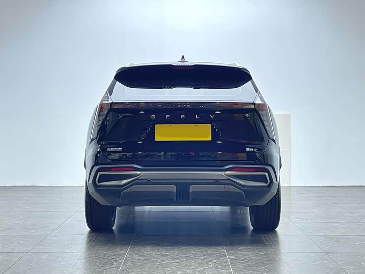 Фото 4 - Geely Atlas L