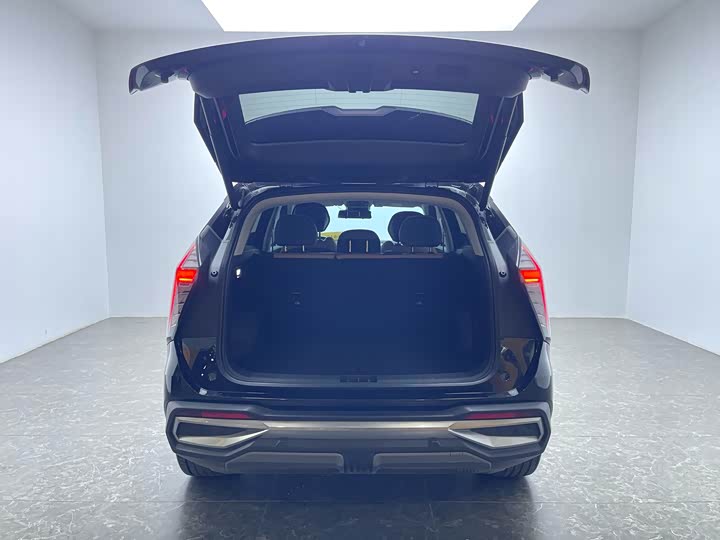 Фото 6 - Geely Atlas L