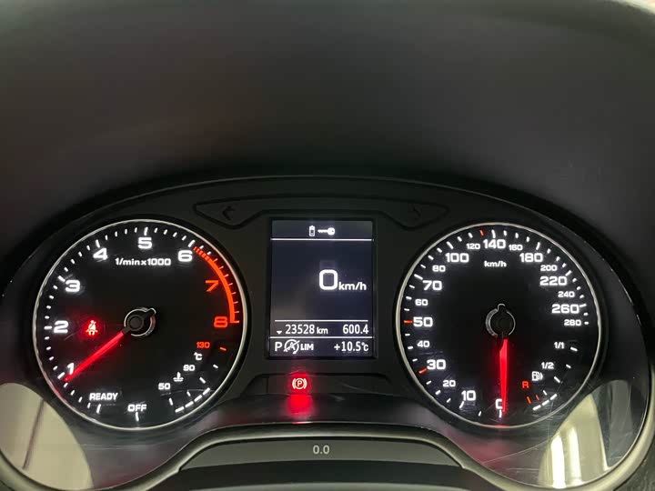 Фото 7 - Audi Q2L