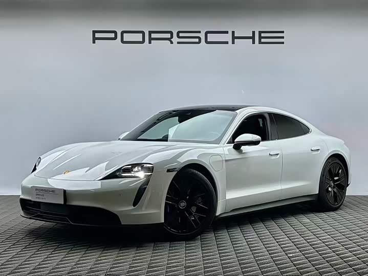 Фото 1 - Porsche Taycan