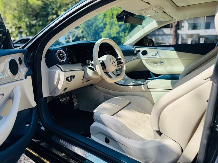 Фото 6 - Mercedes-Benz E-Class