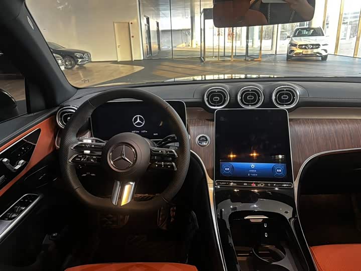 Фото 6 - Mercedes-Benz GLC-Class