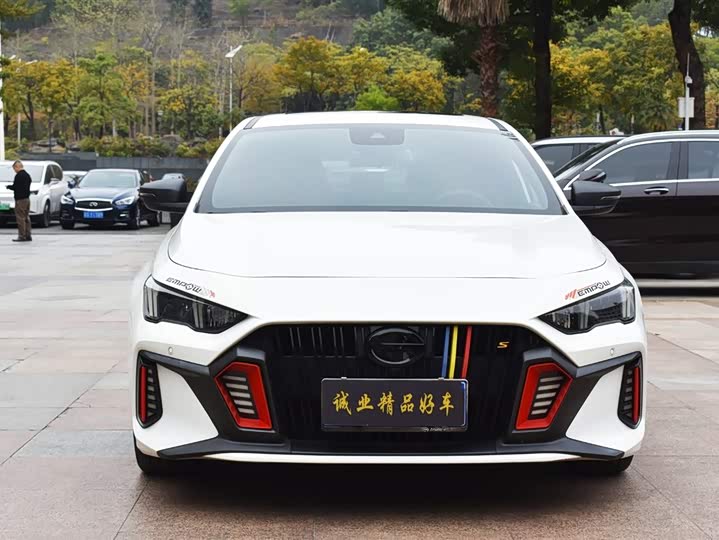 Фото 2 - GAC Trumpchi Empow R