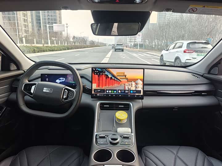 Фото 8 - Geely Galaxy L6