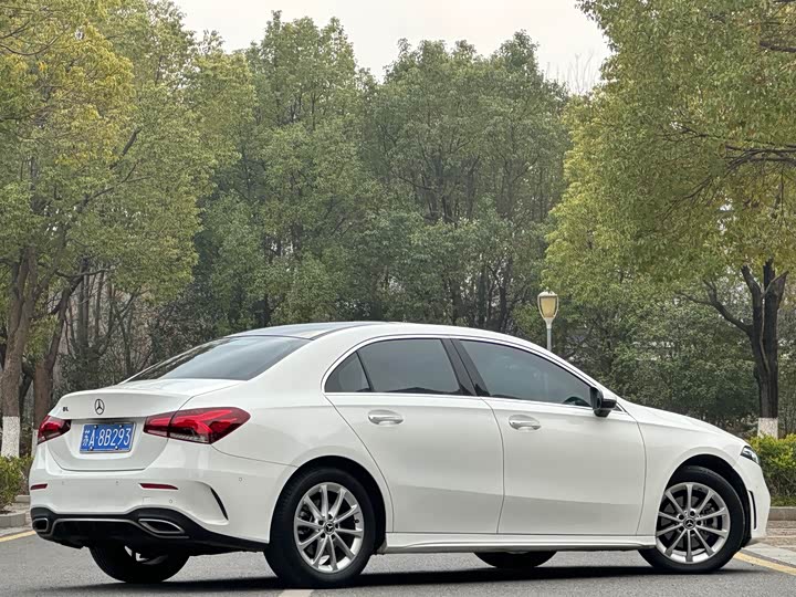 Фото 4 - Mercedes-Benz A-Class