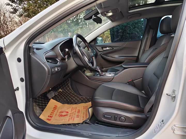 Фото 3 - Chevrolet Malibu XL