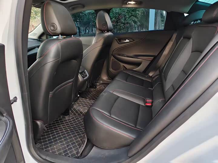 Фото 6 - Chevrolet Malibu XL