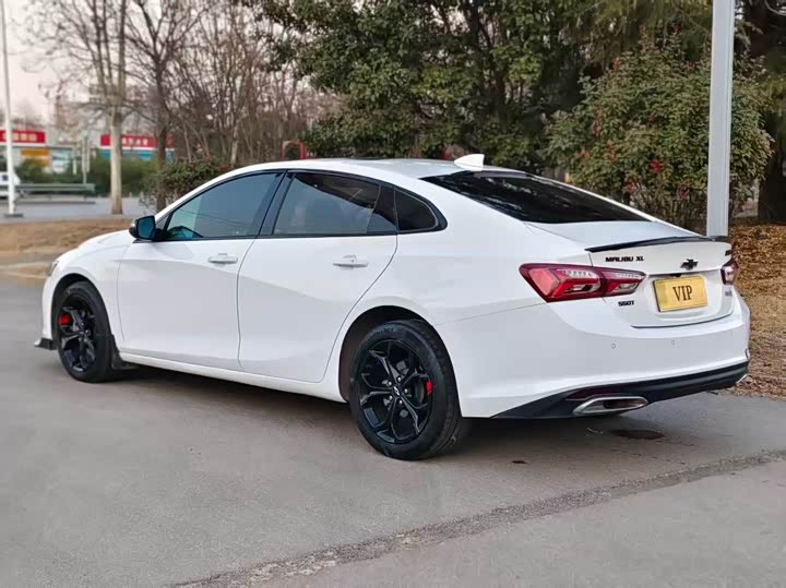 Фото 8 - Chevrolet Malibu XL