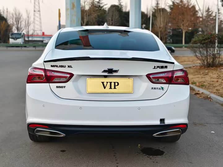 Фото 9 - Chevrolet Malibu XL