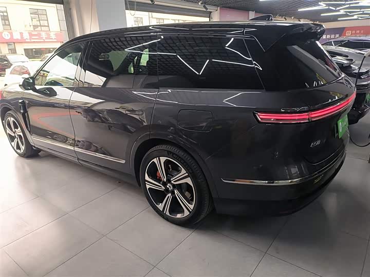 Фото 5 - Nio ES8