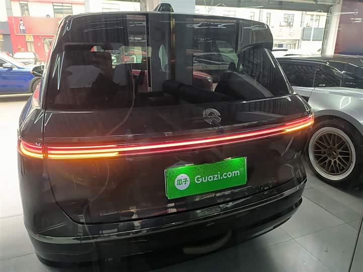 Фото 6 - Nio ES8