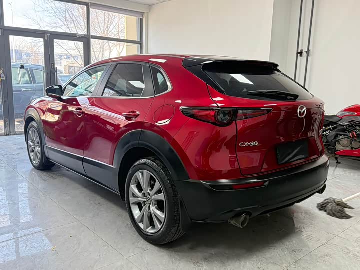 Фото 8 - Mazda CX-30
