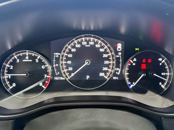 Фото 9 - Mazda CX-30